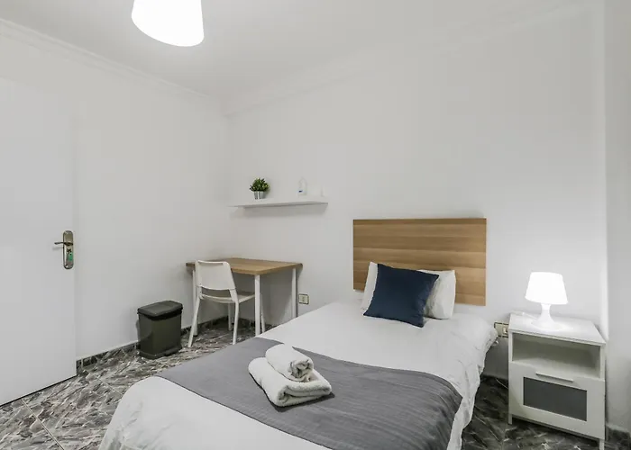 The Urban Nest Cityscape Gasthof *